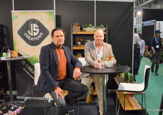 Ad Schouten en Erwin Kleverlaan van JS Creations, dat sinds kort in een nieuw pand huist.